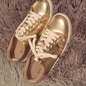 FREE with purchase Spring Gold sneakers Sz 7 women's